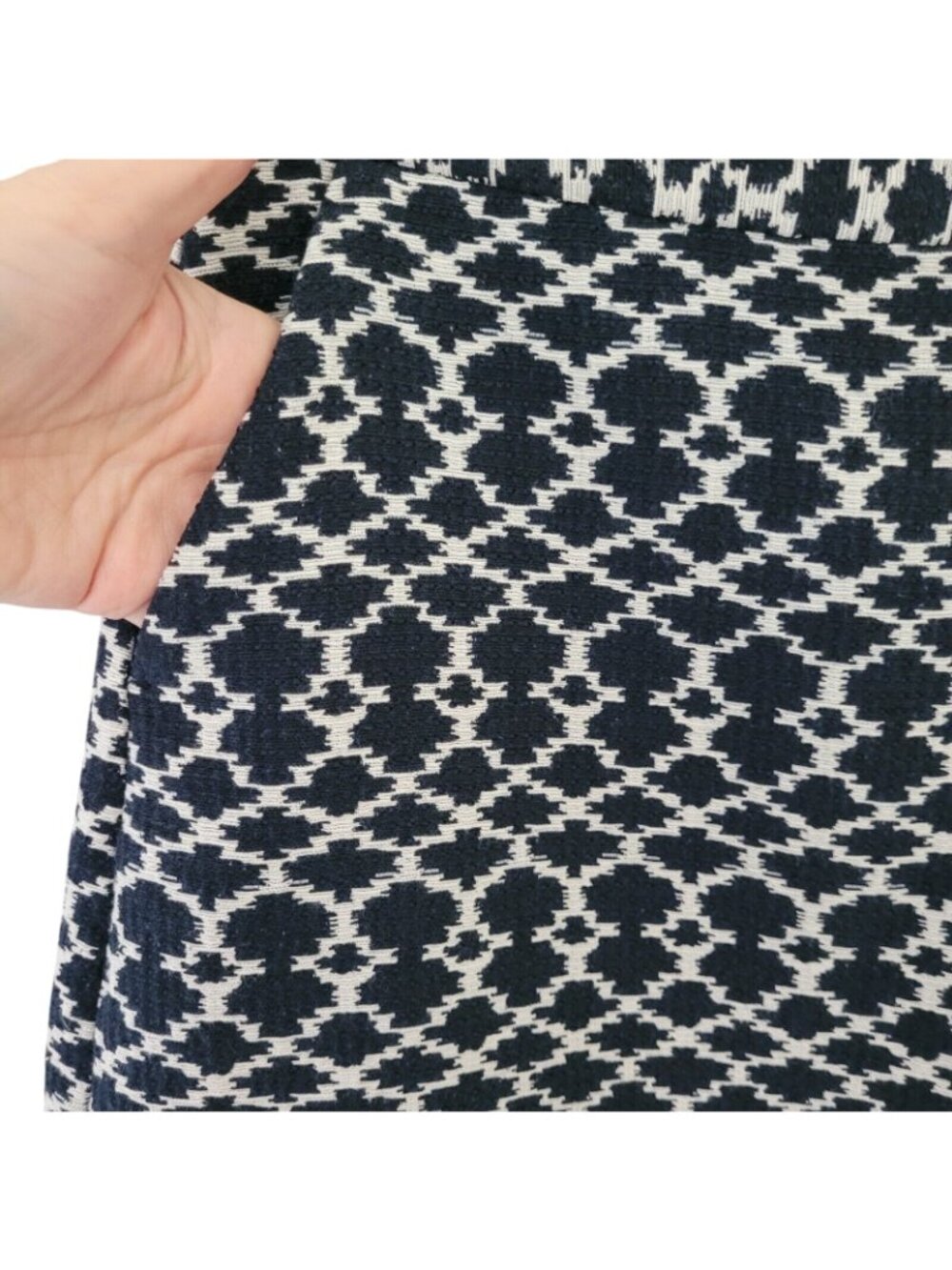 Banana Republic Geometric Skirt Womens Size 6 Blue White Pockets Career - Picture 3 of 9